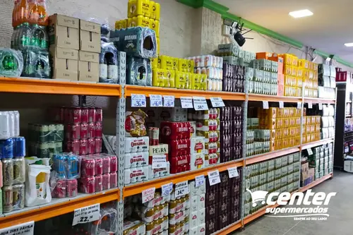 Setor de bebidas do Center Supermercados